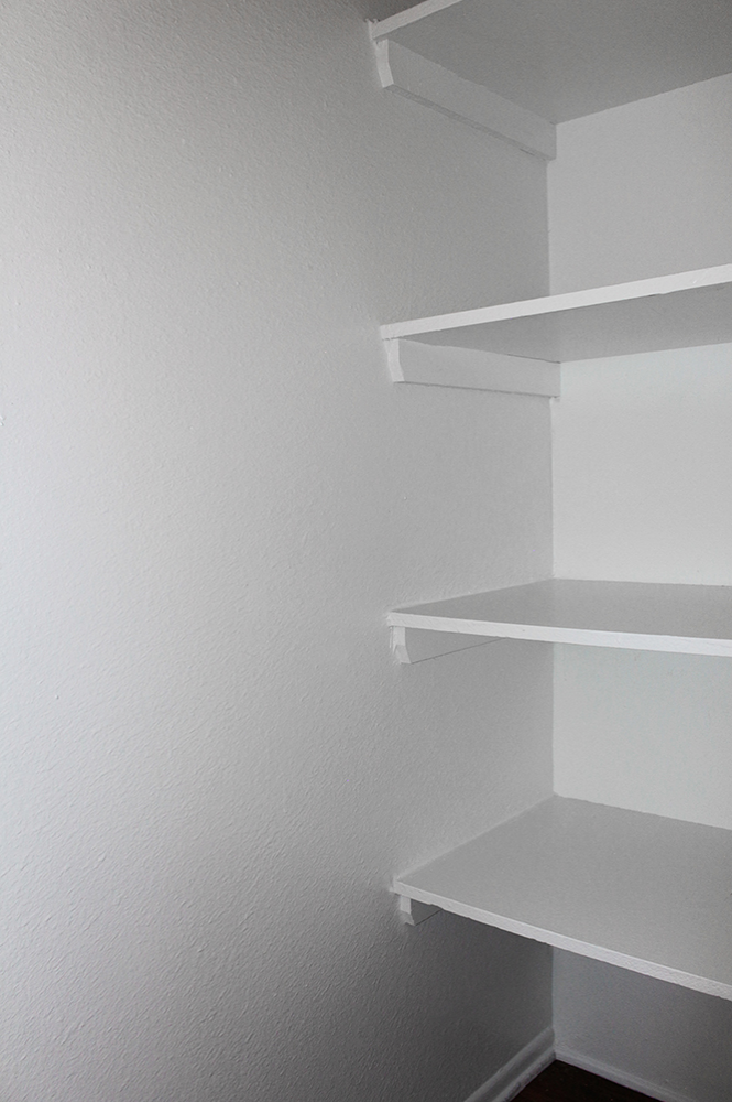 This image is the visual representation of Interiors 8 in Village Square Apartments.